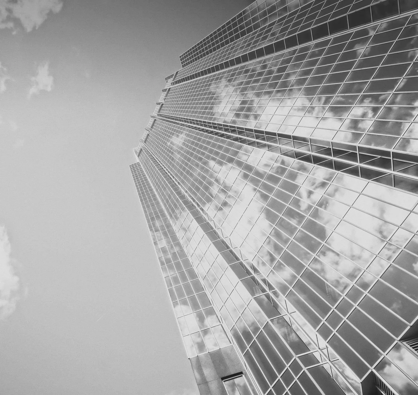 Fractional marketing that partners with entrepreneurs who’ve outgrown the noise and are ready to scale with clarity, structure, and measurable progress